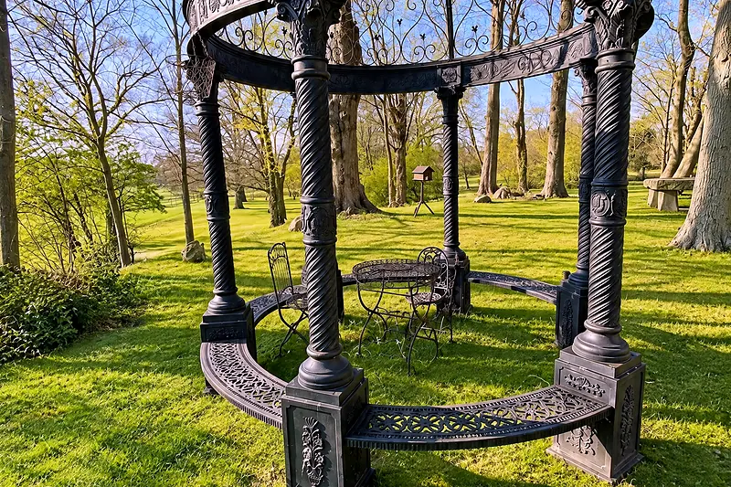 Der Pavillon im Park